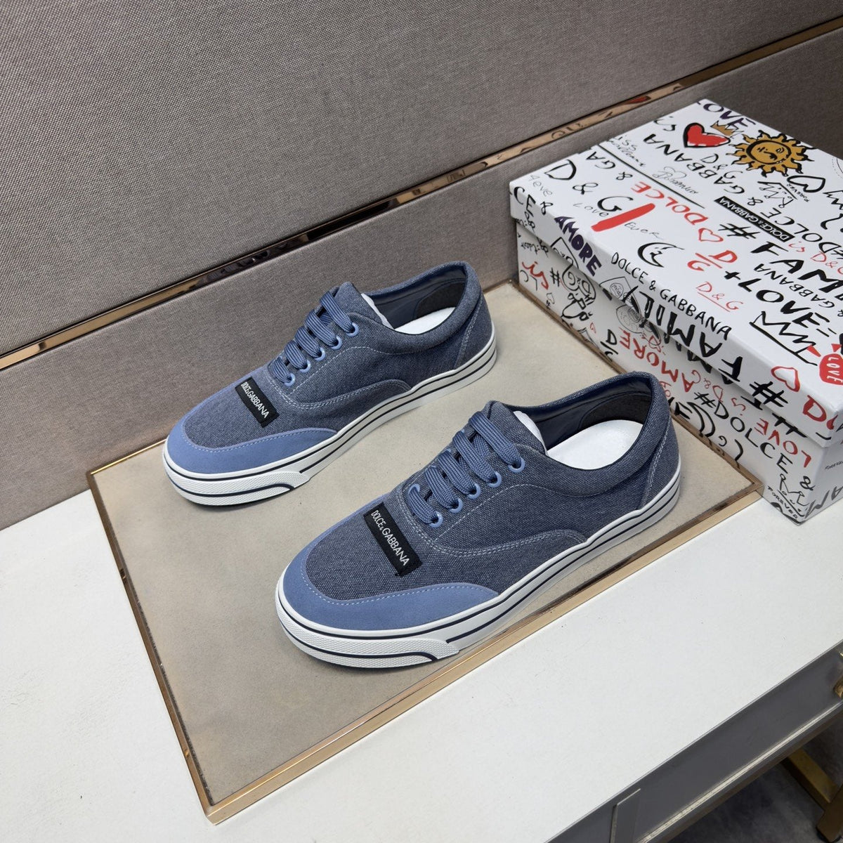 Dolce & Gabbana Men's Low-Top Sneakers — side