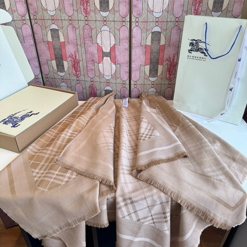Fringed Woven Shawl — detail